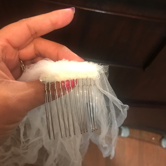 FOR SALE  swarovski bridal hair comb with vail - Picture 2 of 3